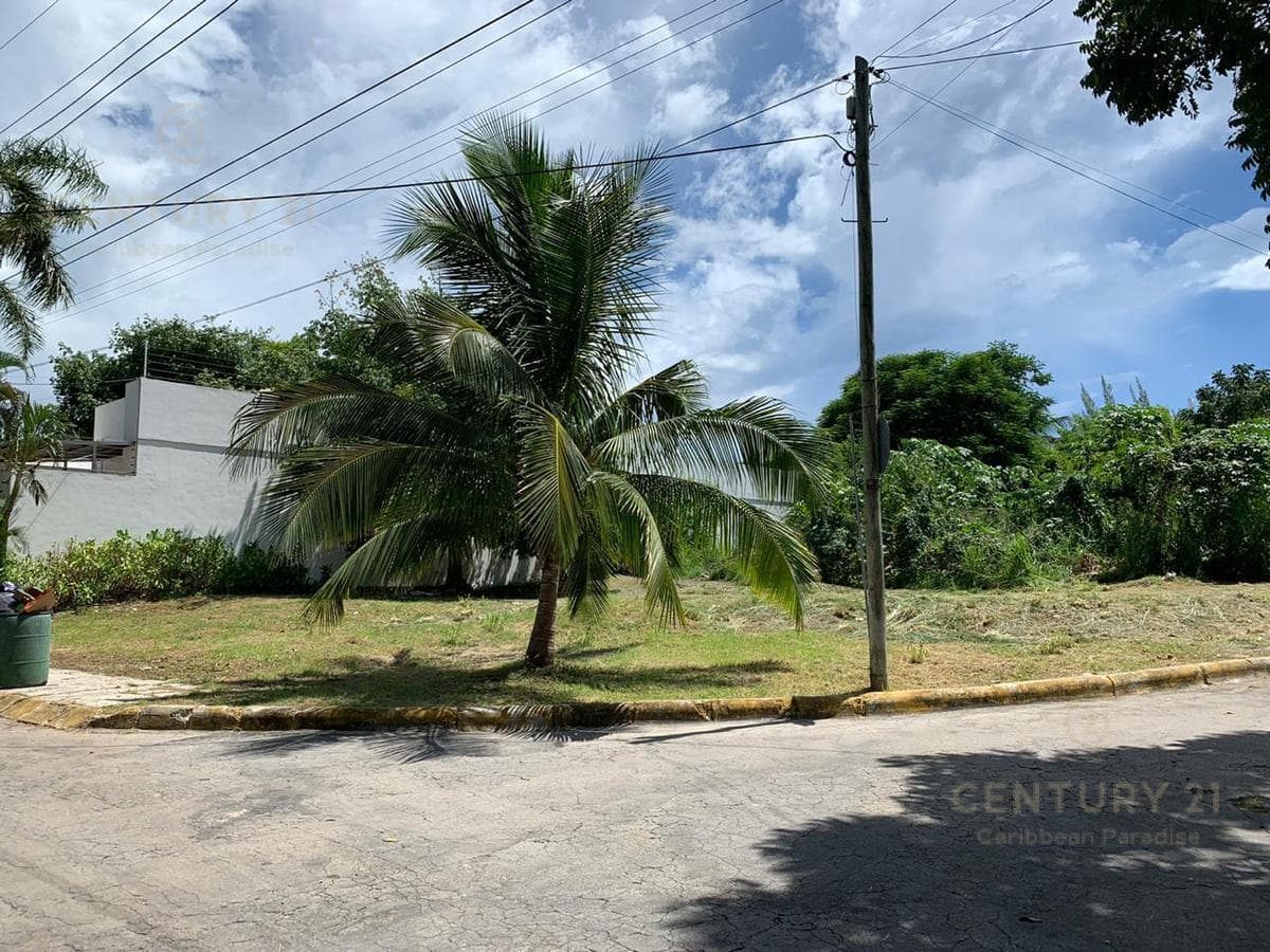 Land for sale in Resd. Campestre: 1,113 m² corner lot, Sm 309, mz 4, lt 14, Paseos del Sol, C2887