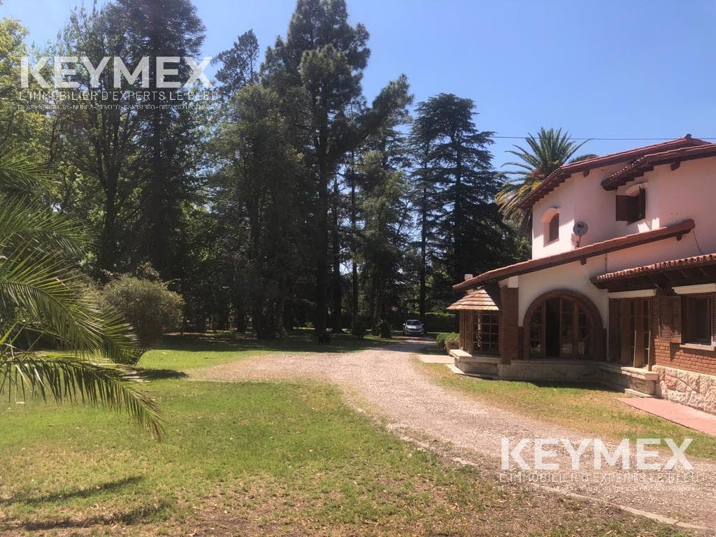 House for Sale in San Rafael, Mendoza. Investment opportunity for development and/or a restaurant or hotel venture.