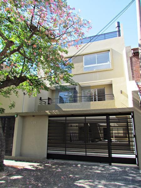3-Bedroom Apartment with Brand-New Duplex-Style Garage - Vicente Lopez