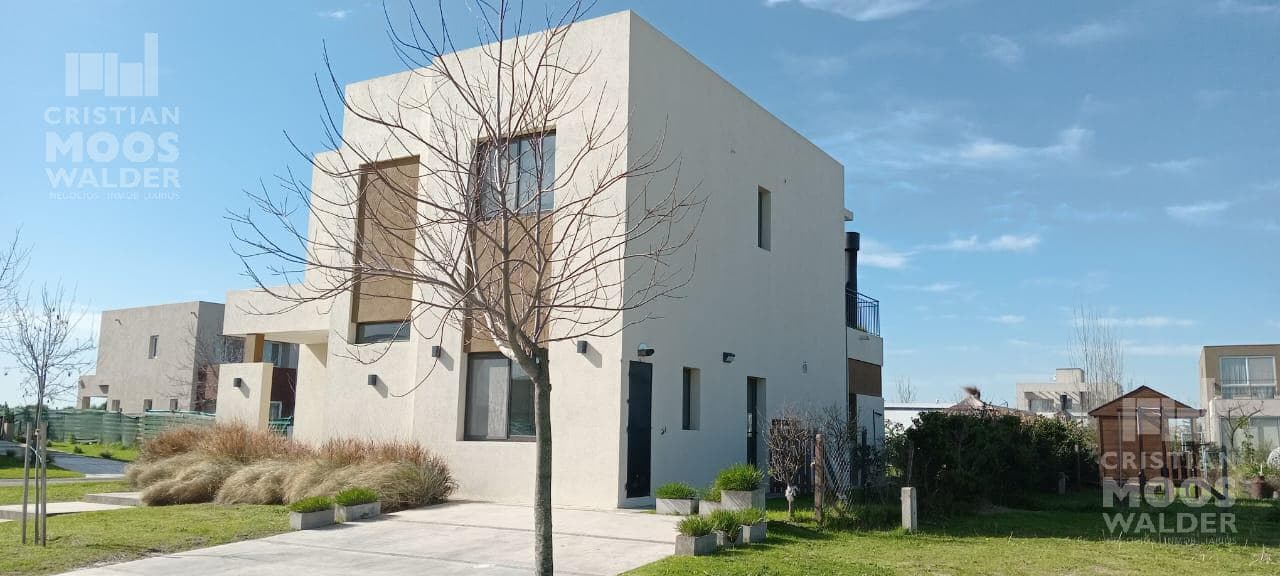 Excellent House in Puertos del Lago