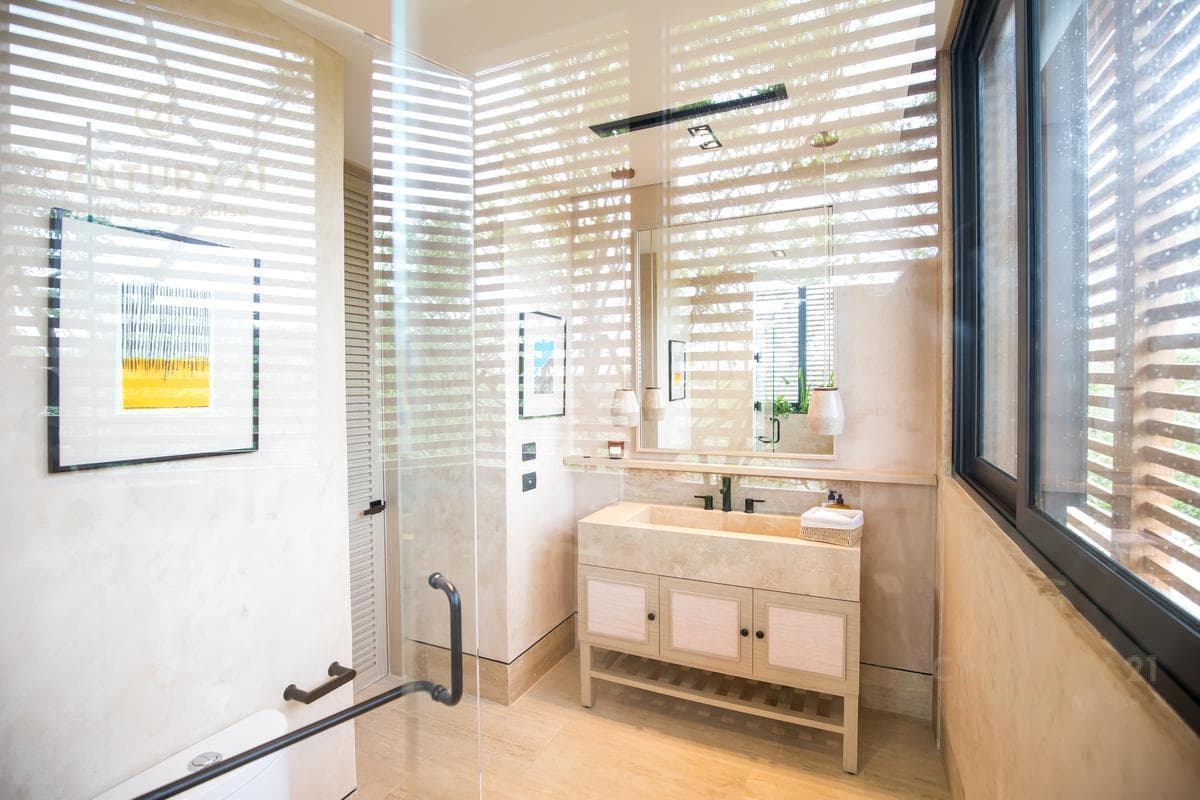 Increible casa en zona residencial prvilegiada de Playa del Carmen P3452