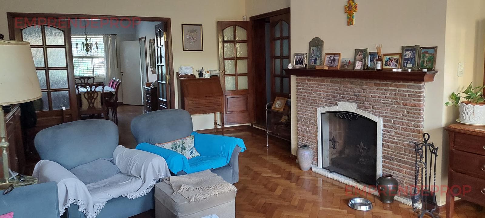 Casa en Banfield con jardín, quincho y pileta