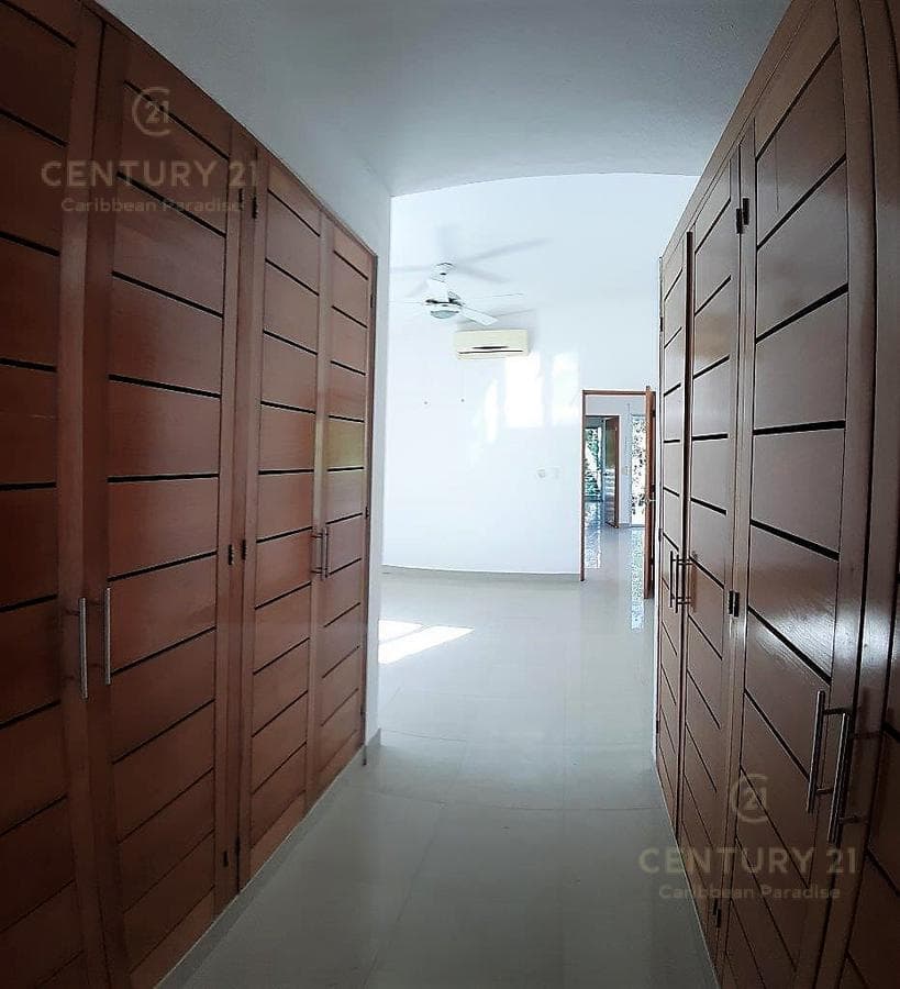 Hermosa casa de 3 rec en venta en Rioja Playacar Playa Del Carmen P3380