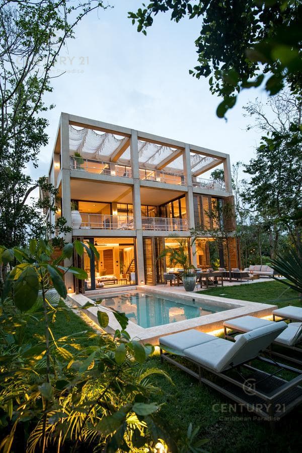 Increible casa en zona residencial prvilegiada de Playa del Carmen P3452