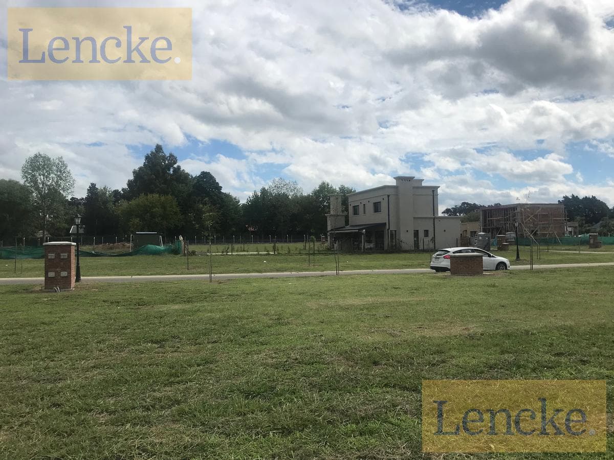 Lencke Vende - Excellent, landscaped lot in Pilar del Este - Santa Lucía Neighborhood