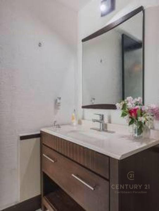 Departamento 2 recamaras en Venta Con alberca | A 2 Calles de la 5ta Avenida | P2991