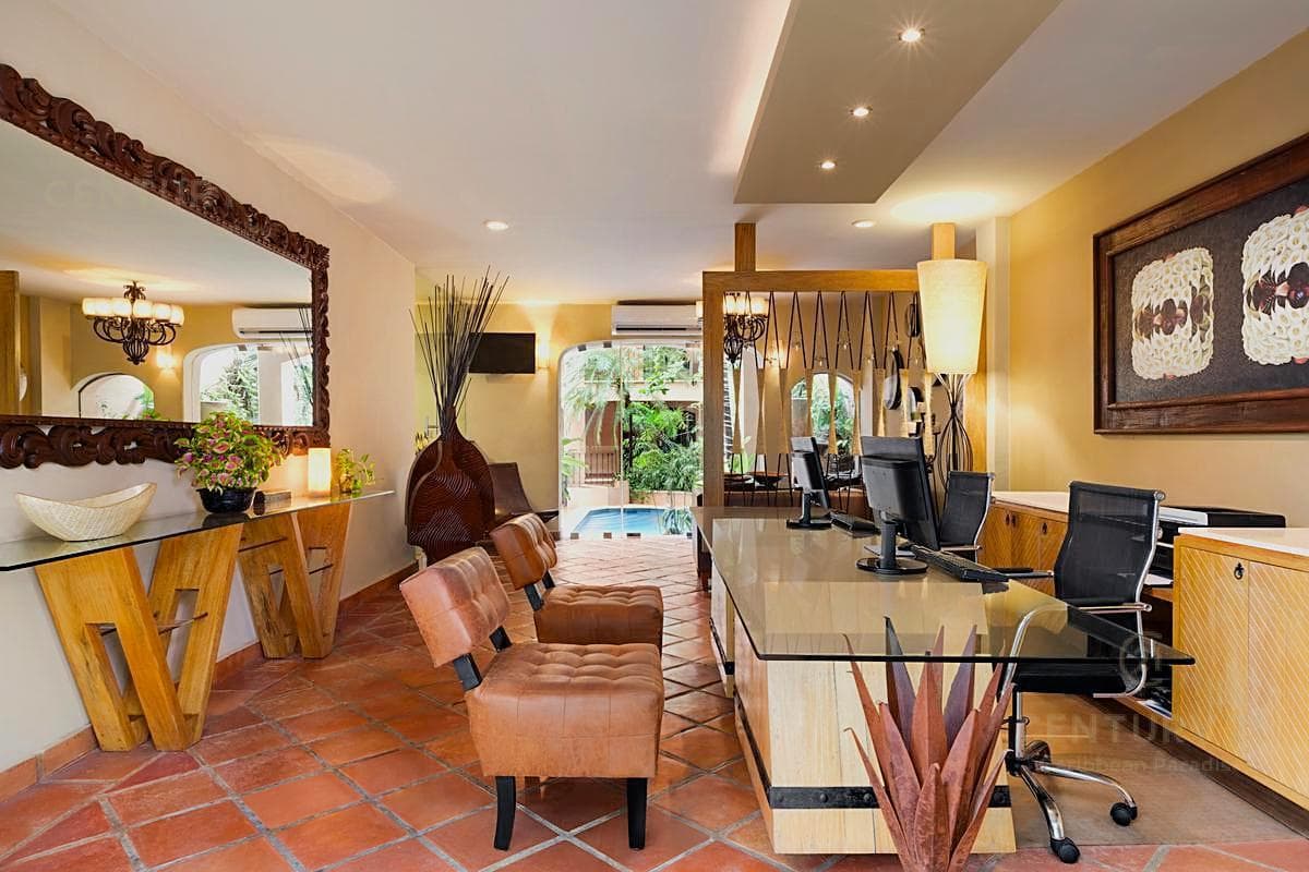 Increíble Condominio en Venta 2 Hab en 5ta Avenida Playa del Carmen P3891
