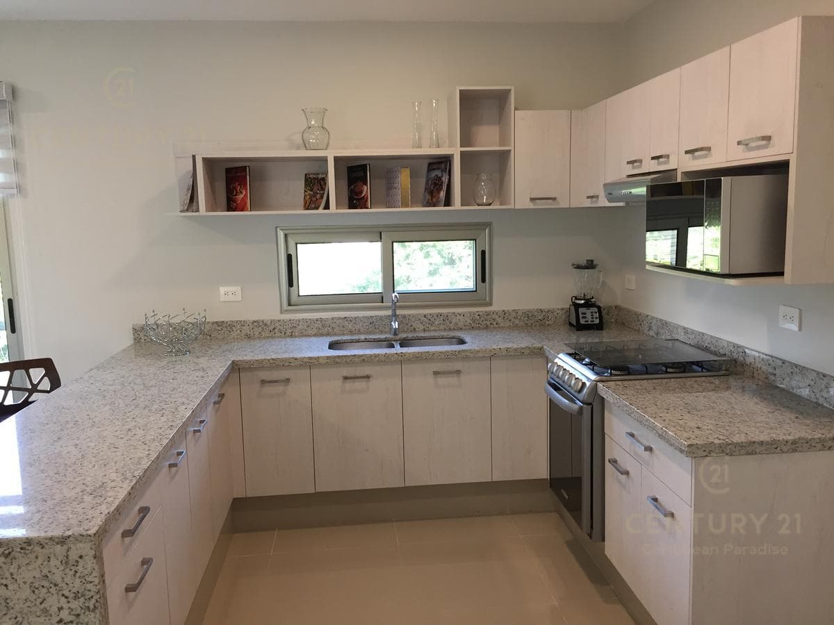 Espaciosos departamentos de 2 recámaras en Playa del Carmen P2374