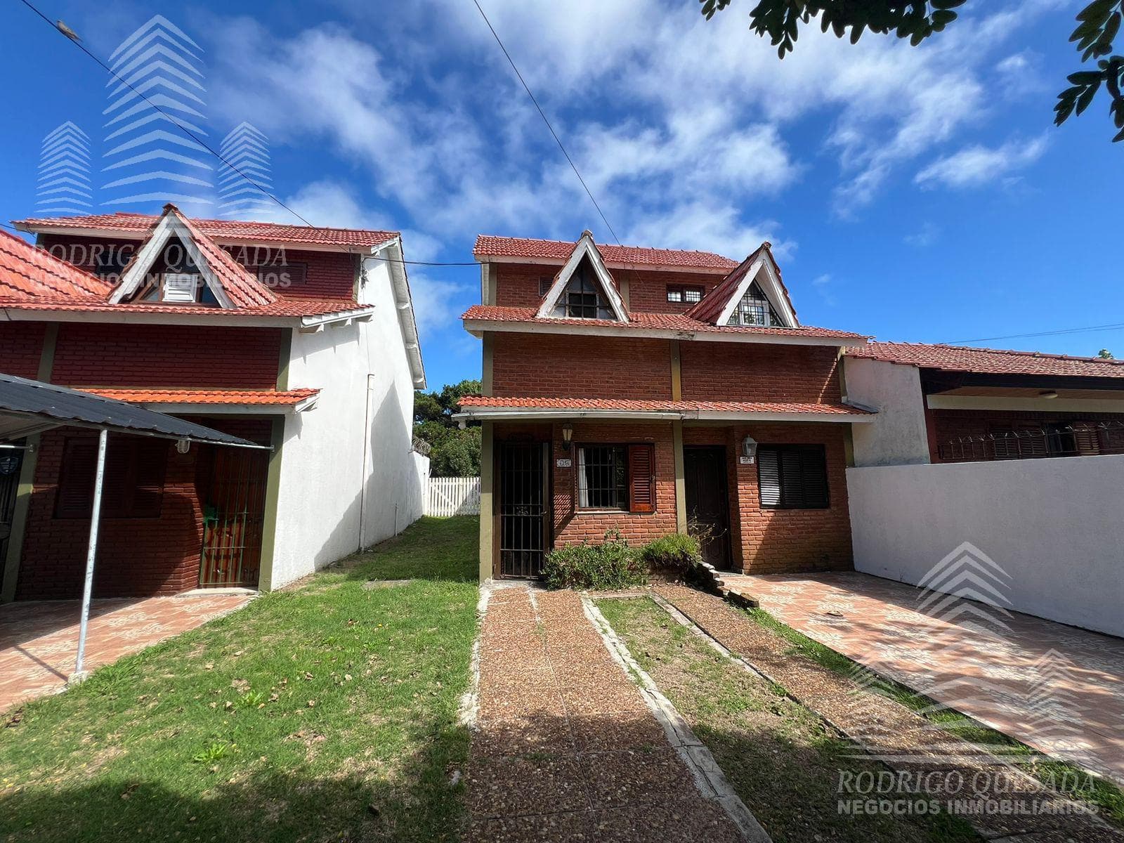 3-Bedroom Duplex with Garage in Costa Azul-