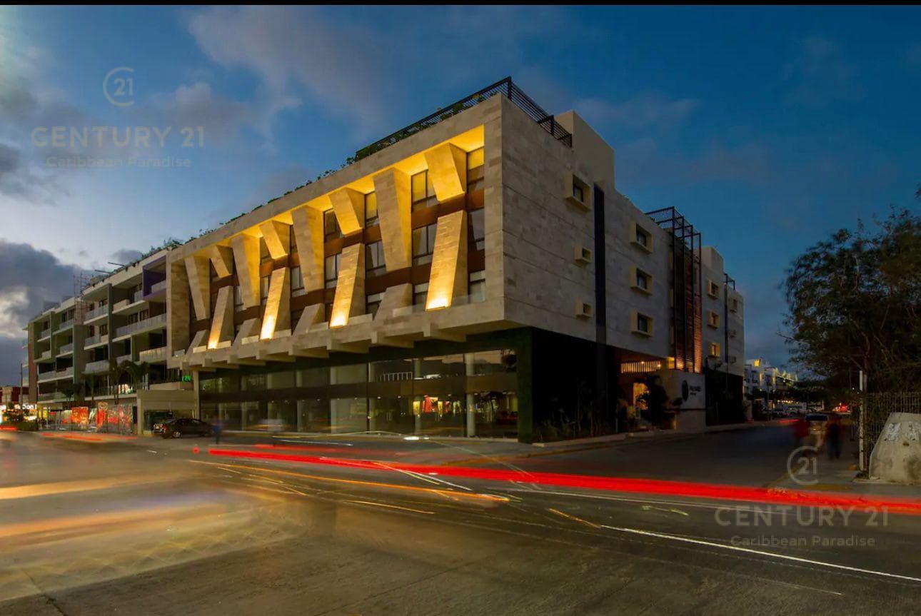 Beautiful, Fully Furnished 1-Bedroom Penthouse for Sale in a Prime Location in Playa del Carmen P418