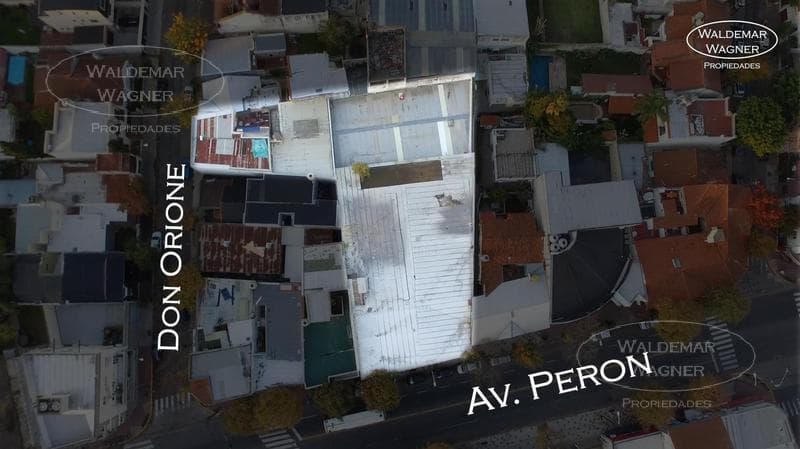 2,000 m² lot - Victoria