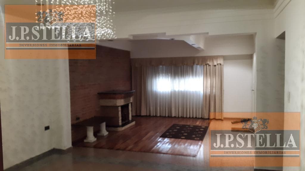 Excelente Casa 3 Ambientes c/ Cochera para 2 autos - San Justo