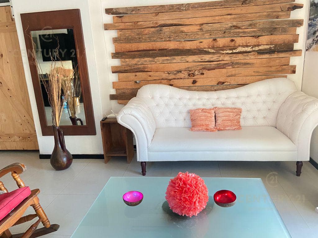 Departamento 2 recamaras en Venta Con alberca | A 2 Calles de la 5ta Avenida | P2991