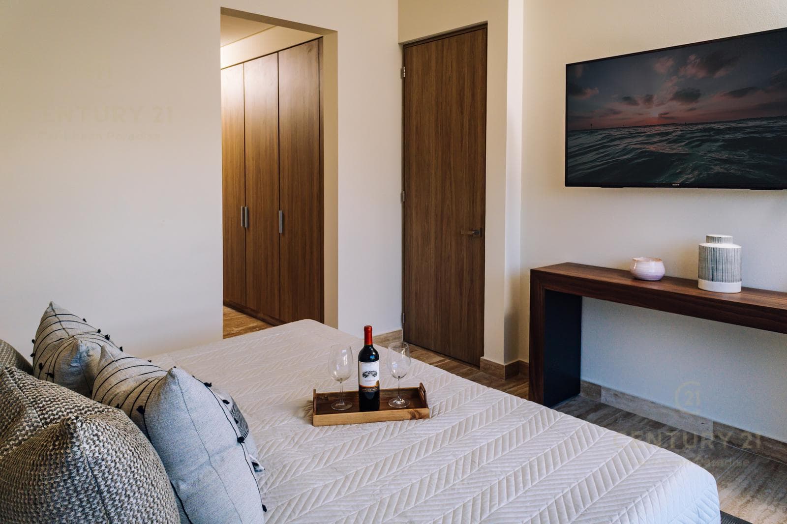 Apartment for Sale near Av. 135 and Av. Huayacan C3798