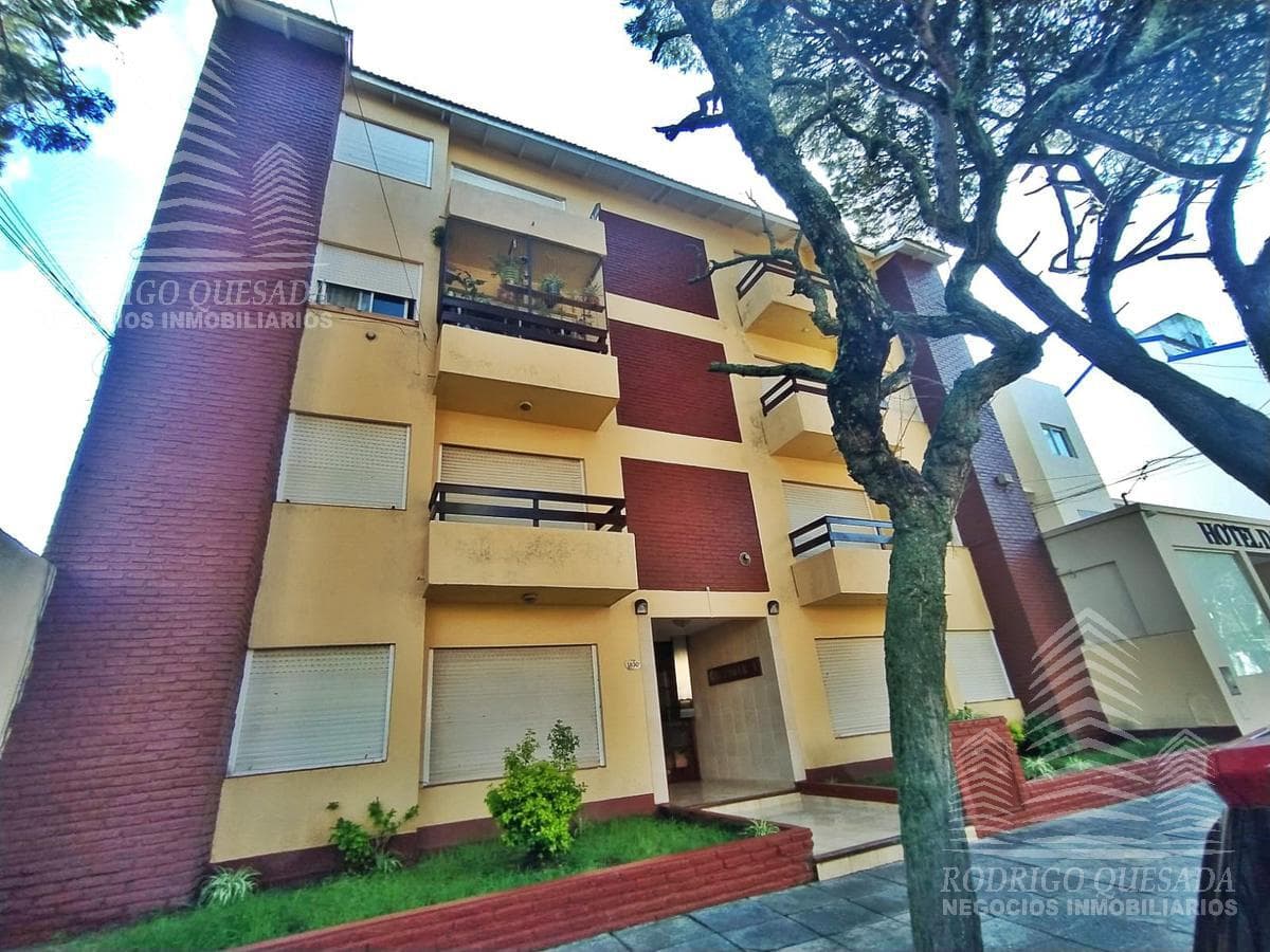 A 3-room apartment in the city center—very cozy and comfortable!