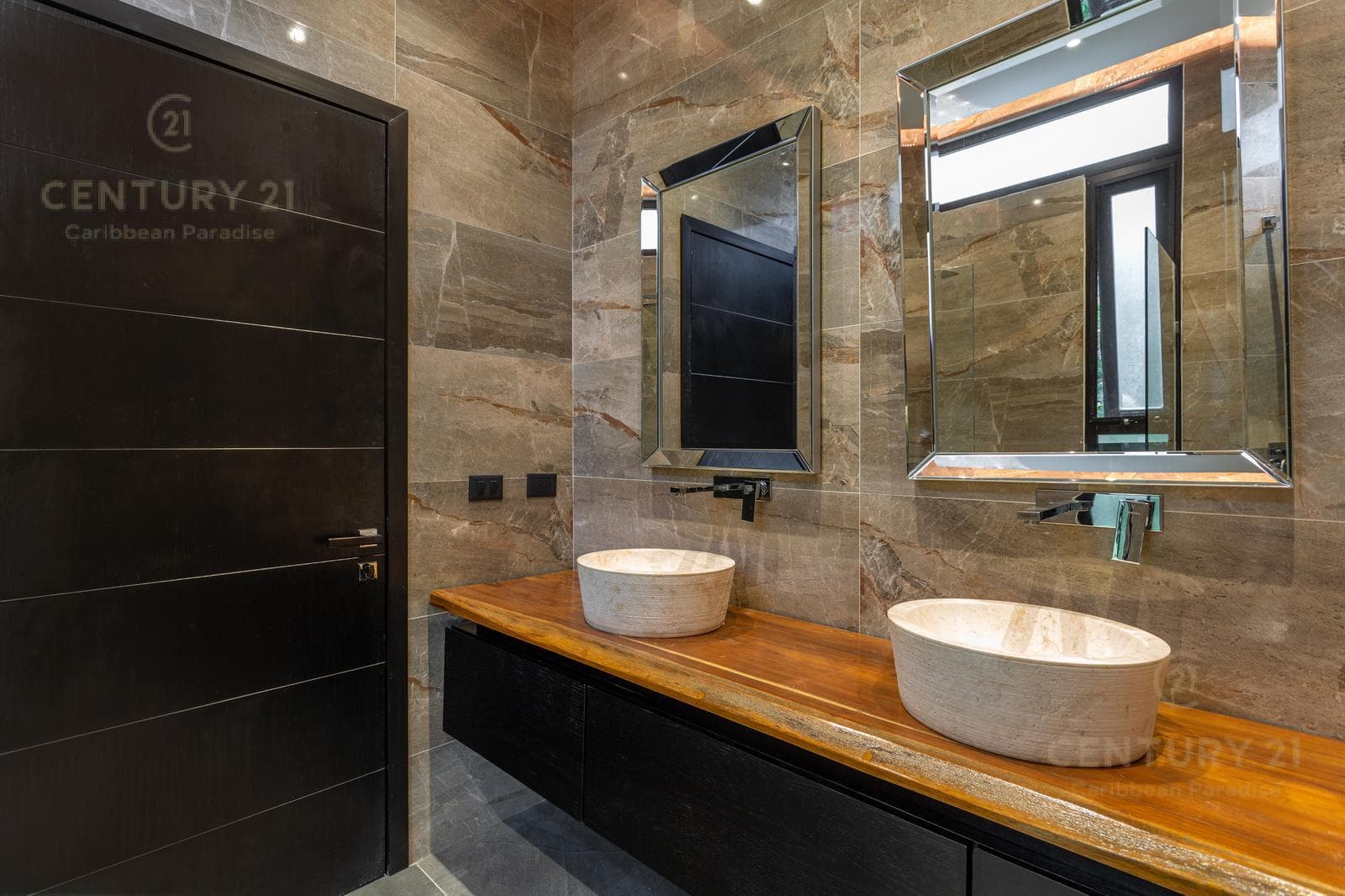 Casa 4 Recamaras en Venta Aldea Zama | Arquitectura Moderna Cerca de la Playa | P4005