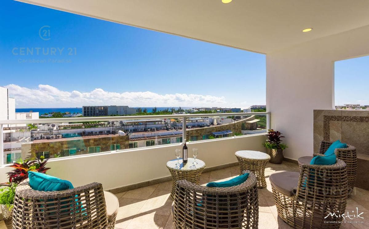 Penthouse en venta en el centro de Playa del Carmen 5ta avenida P3032
