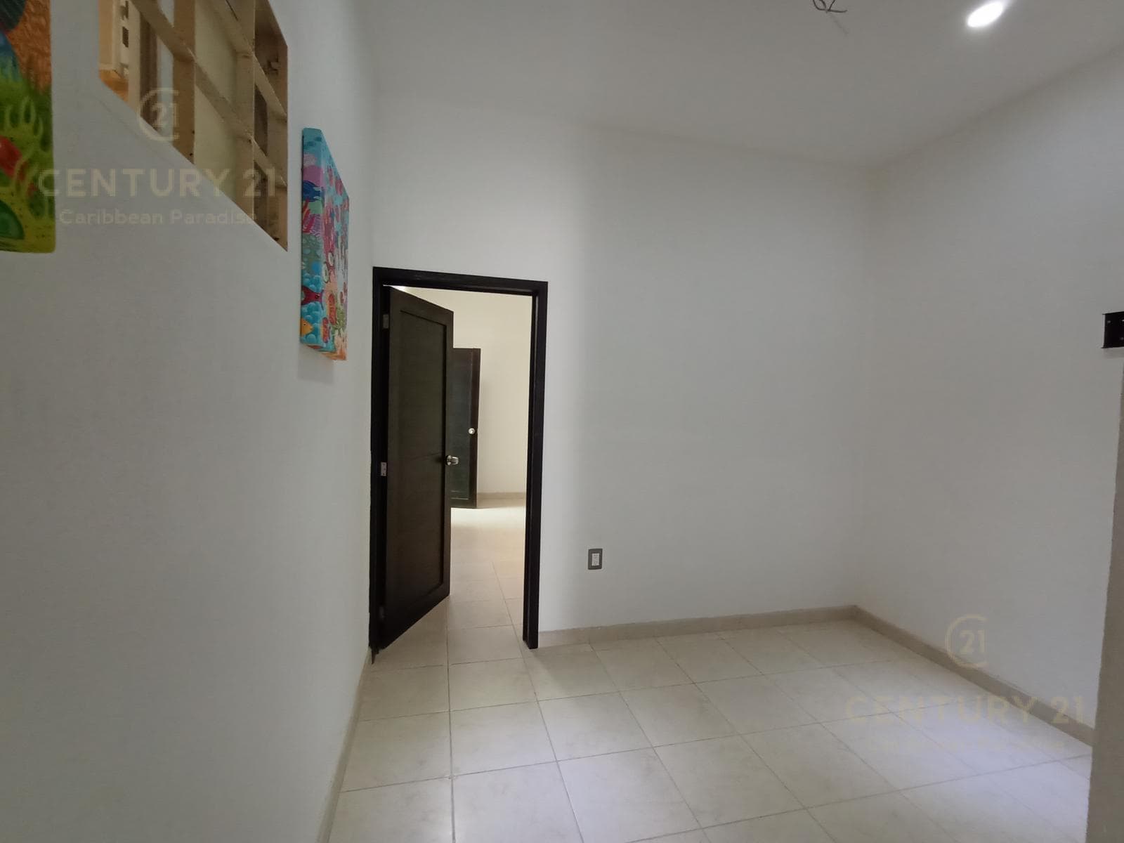 Spacious 6-Bedroom Tuscan-Style House on Chemuyil Avenue, Playa del Carmen P4117