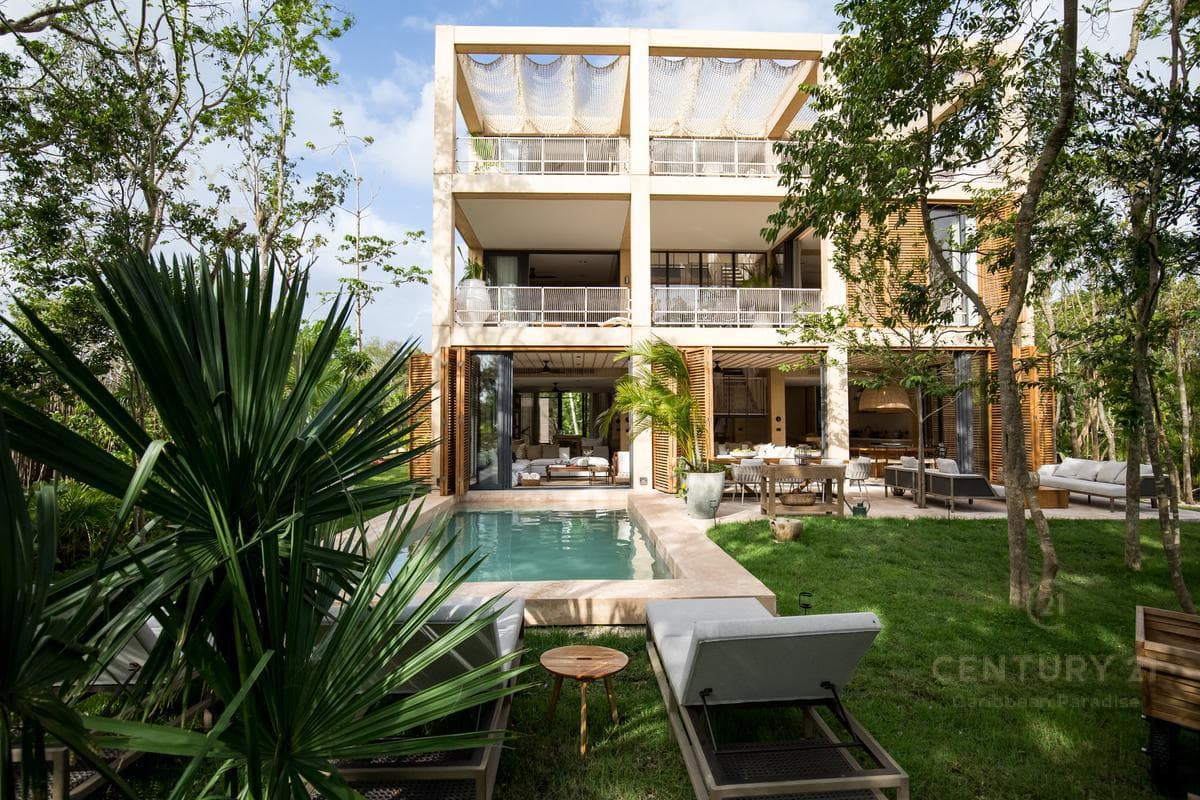 Increible casa en zona residencial prvilegiada de Playa del Carmen P3452