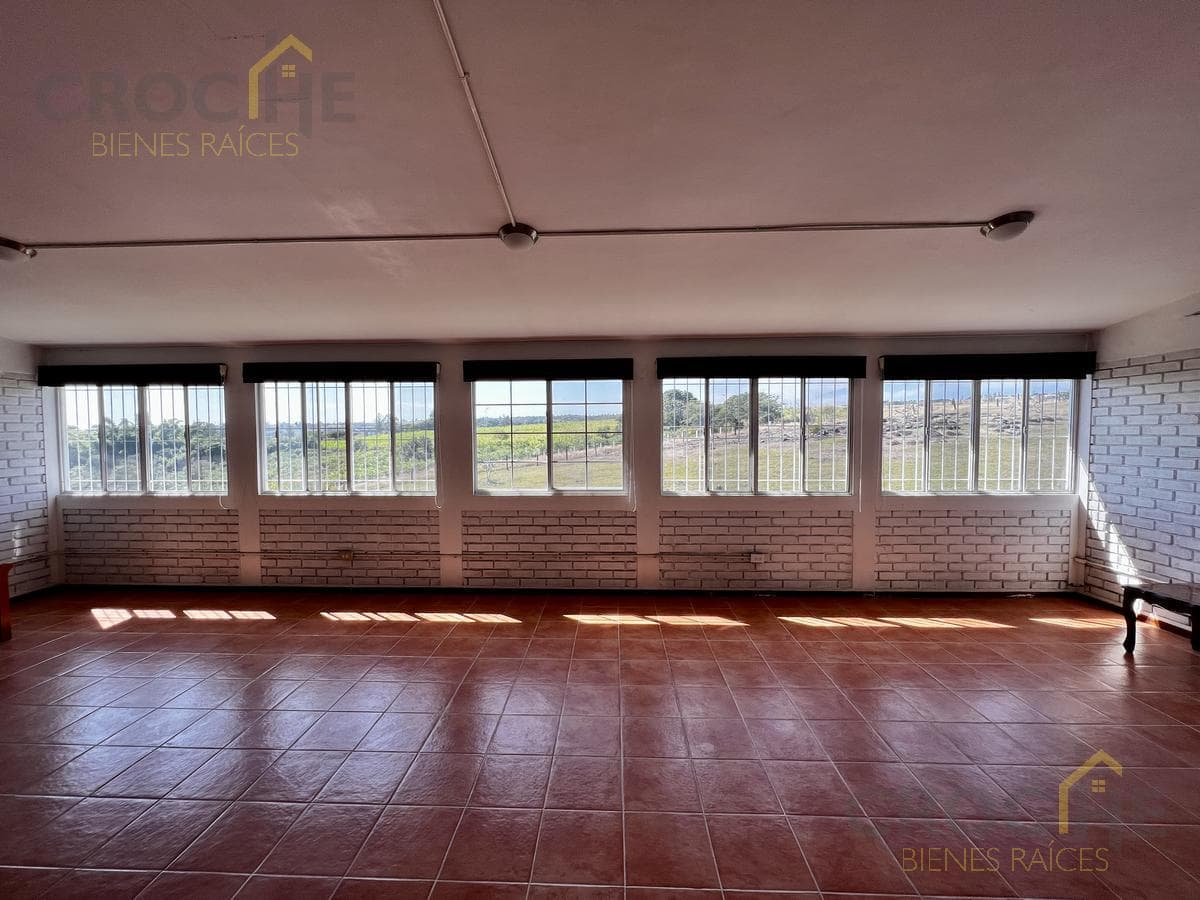 Property for sale in Lencero Emiliano Zapata with 2 country homes