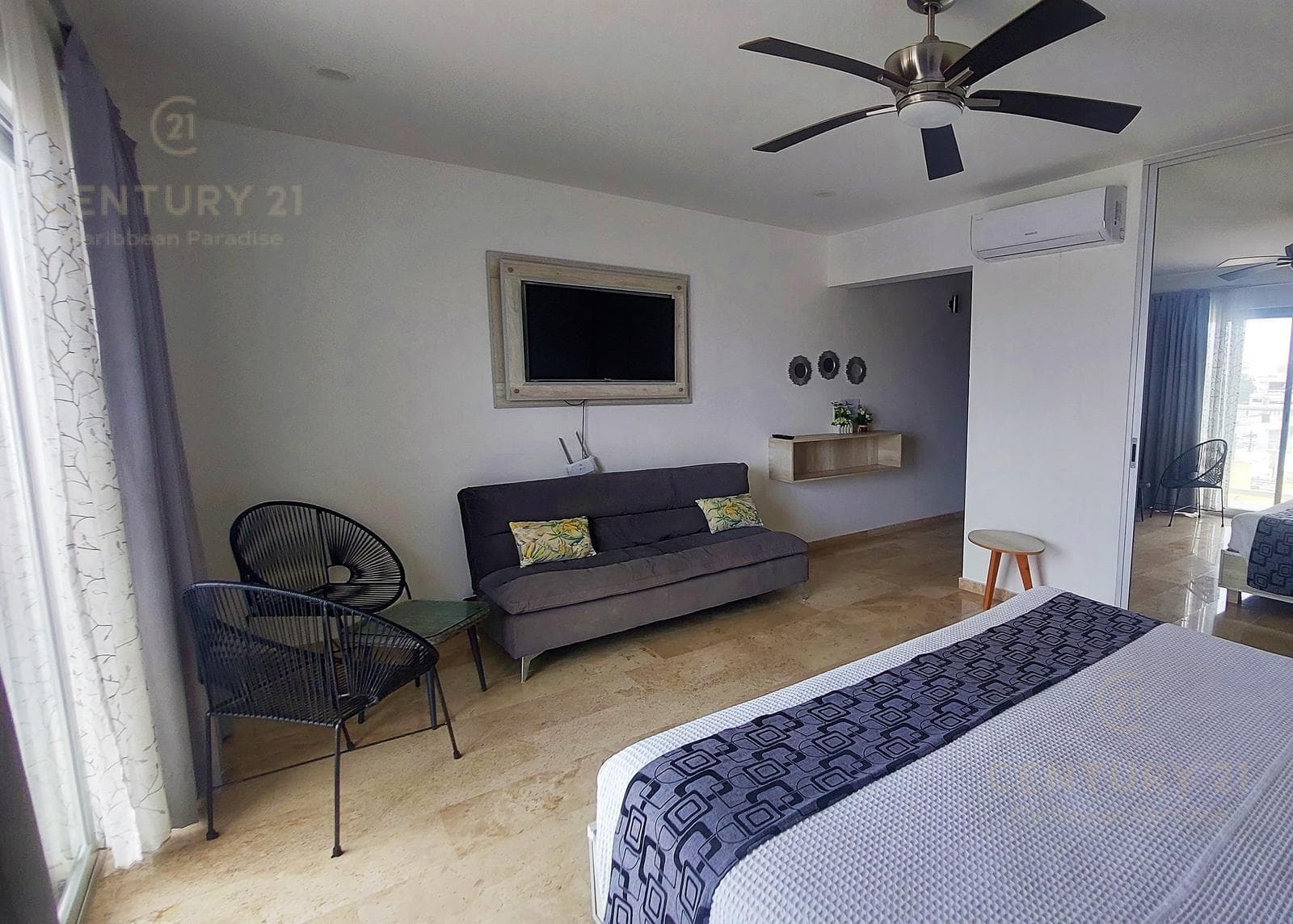 Estudio en venta en avenida CTM a una cuadra de 5ta ave Playa del Carmen P4014