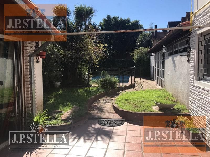 Casa 5 Amb. C/Garage - Quincho y Pileta - Ramos Mejia