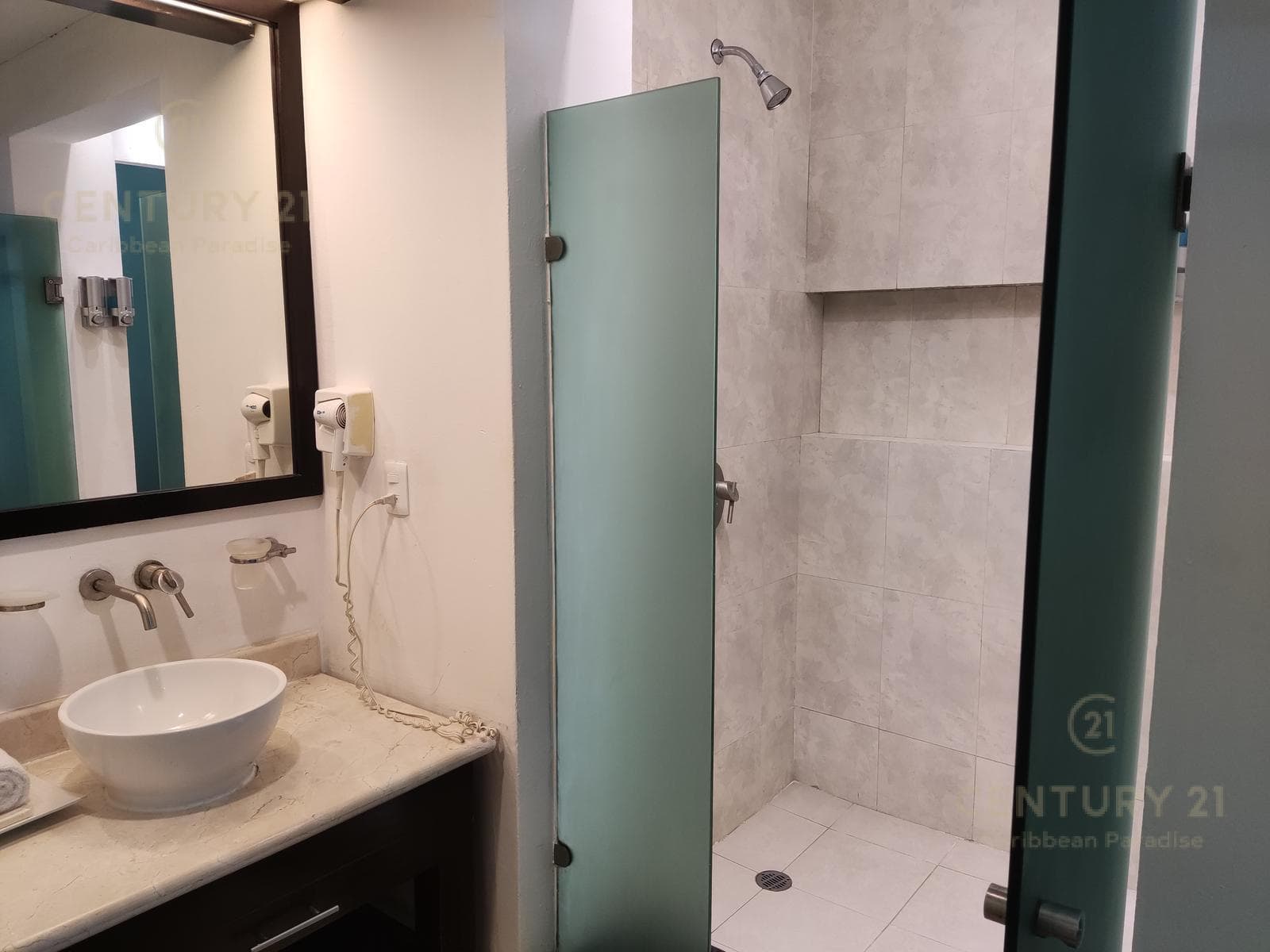 Hermoso departamento en venta a una cuadra de la Playa P4003