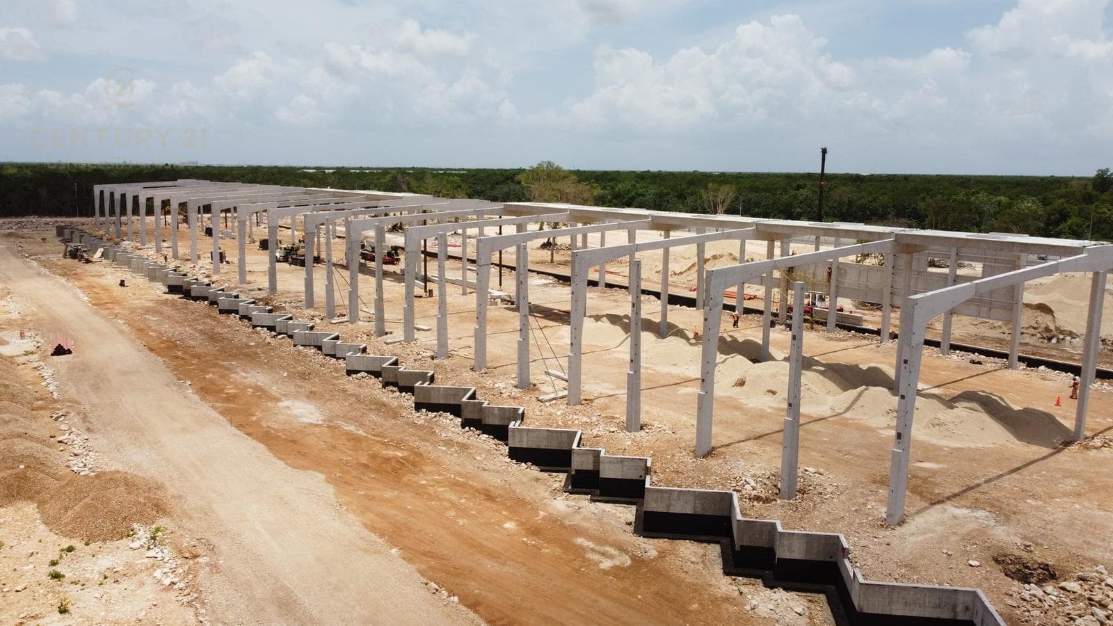 Bodegas en Venta en próxima Central de Abastos en Playa del Carmen P3395