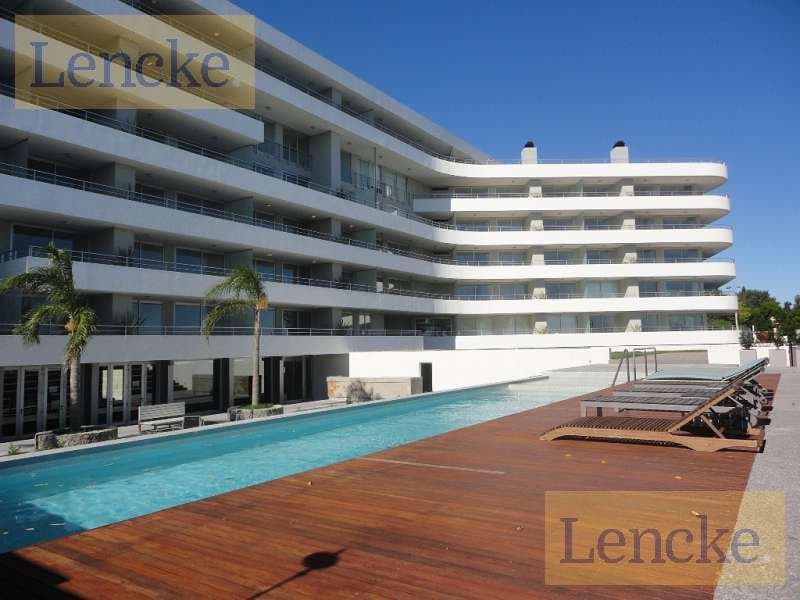Excellent apartment with a view of the river in Colonia, with rent in dollars