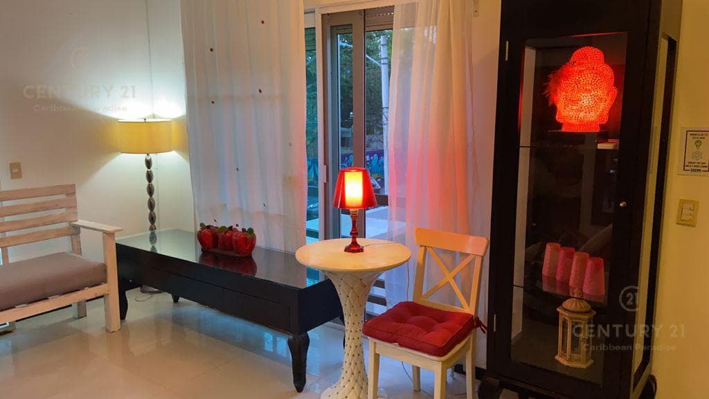 Departamento 2 recamaras en Venta Con alberca | A 2 Calles de la 5ta Avenida | P2991
