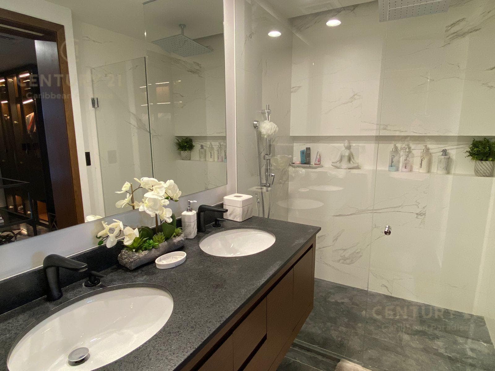 2-Bedroom Apartment for Sale with Ocean View | Shark Tower Puerto Cancún | C3826