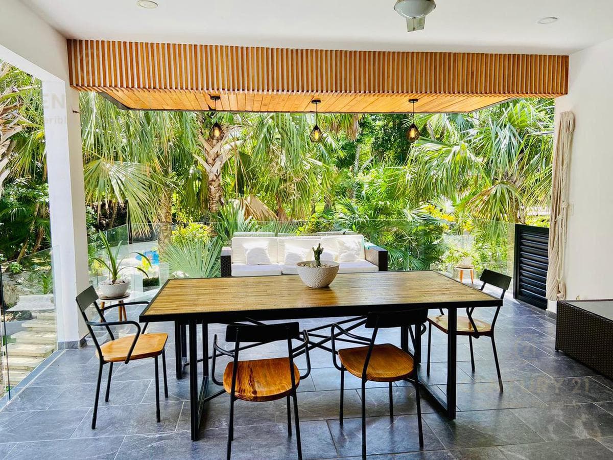 Estupenda casa en venta en Playacar, Playa del Carmen P3259