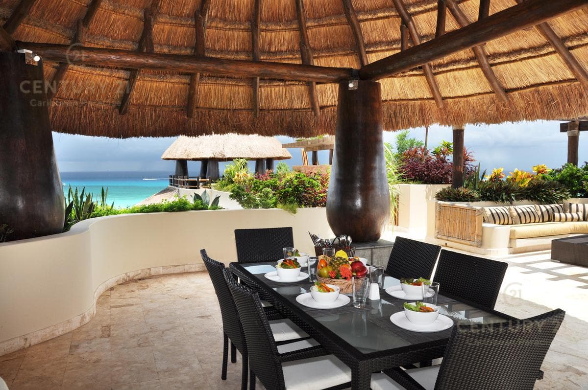 LUXURY BEACHFRONT APARTMENT IN TAJ P2790