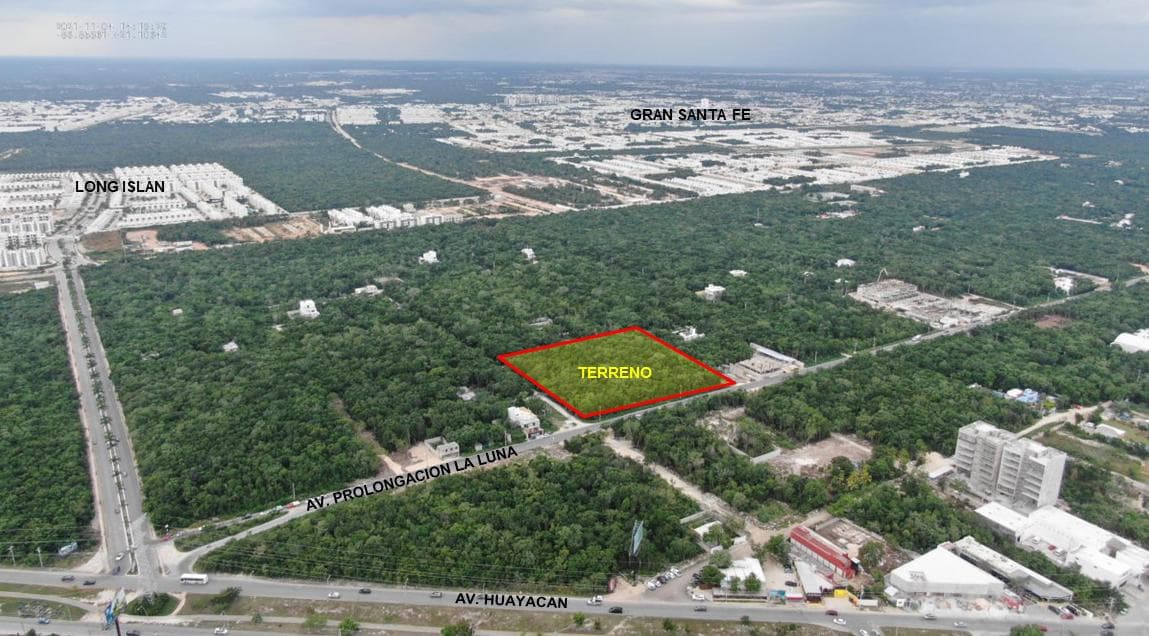 Land for Sale at the Intersection of Av. Prolongación La Luna and Avenida La Huayacán