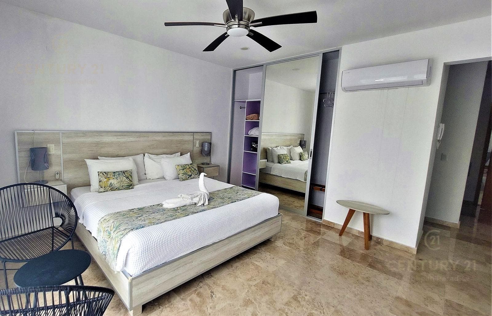 Estudio en venta en avenida CTM a una cuadra de 5ta ave Playa del Carmen P4014