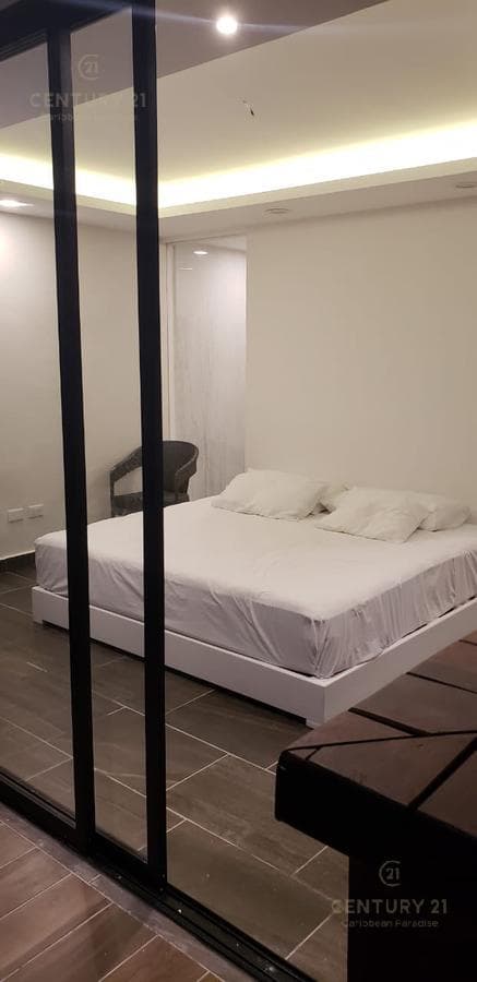 SE VENDE PENTHOUSE DE 3 RECAMARAS EN EL CENTRO AV 10 P2843