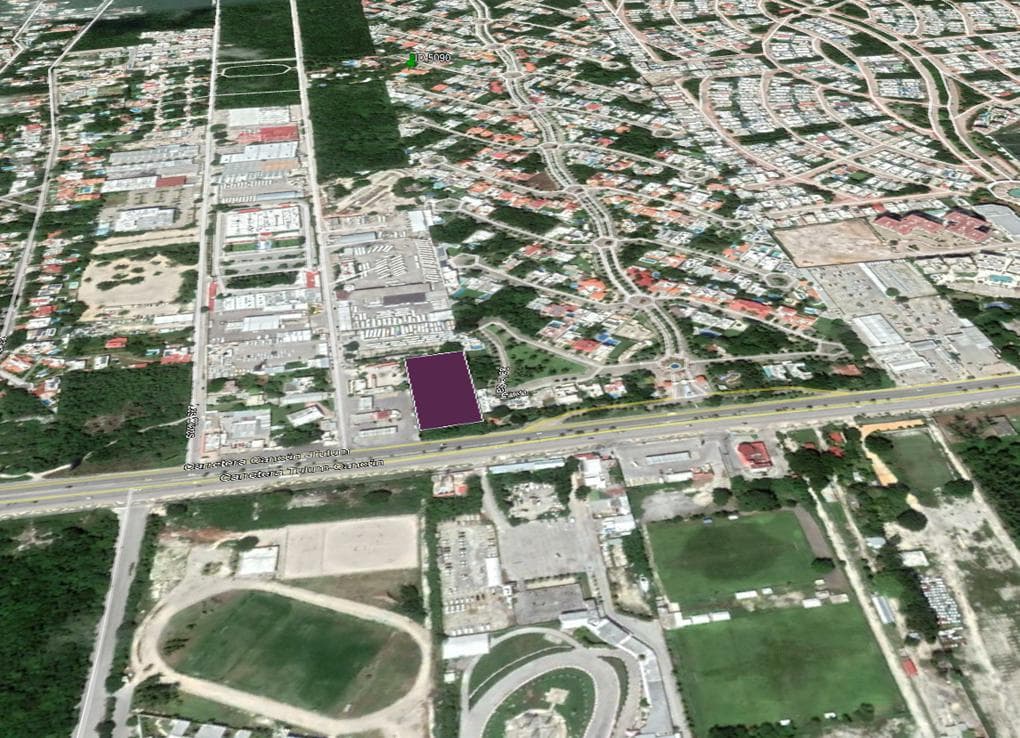 Land for Sale in Cancún, Boulevard Colosio, Lot 35
