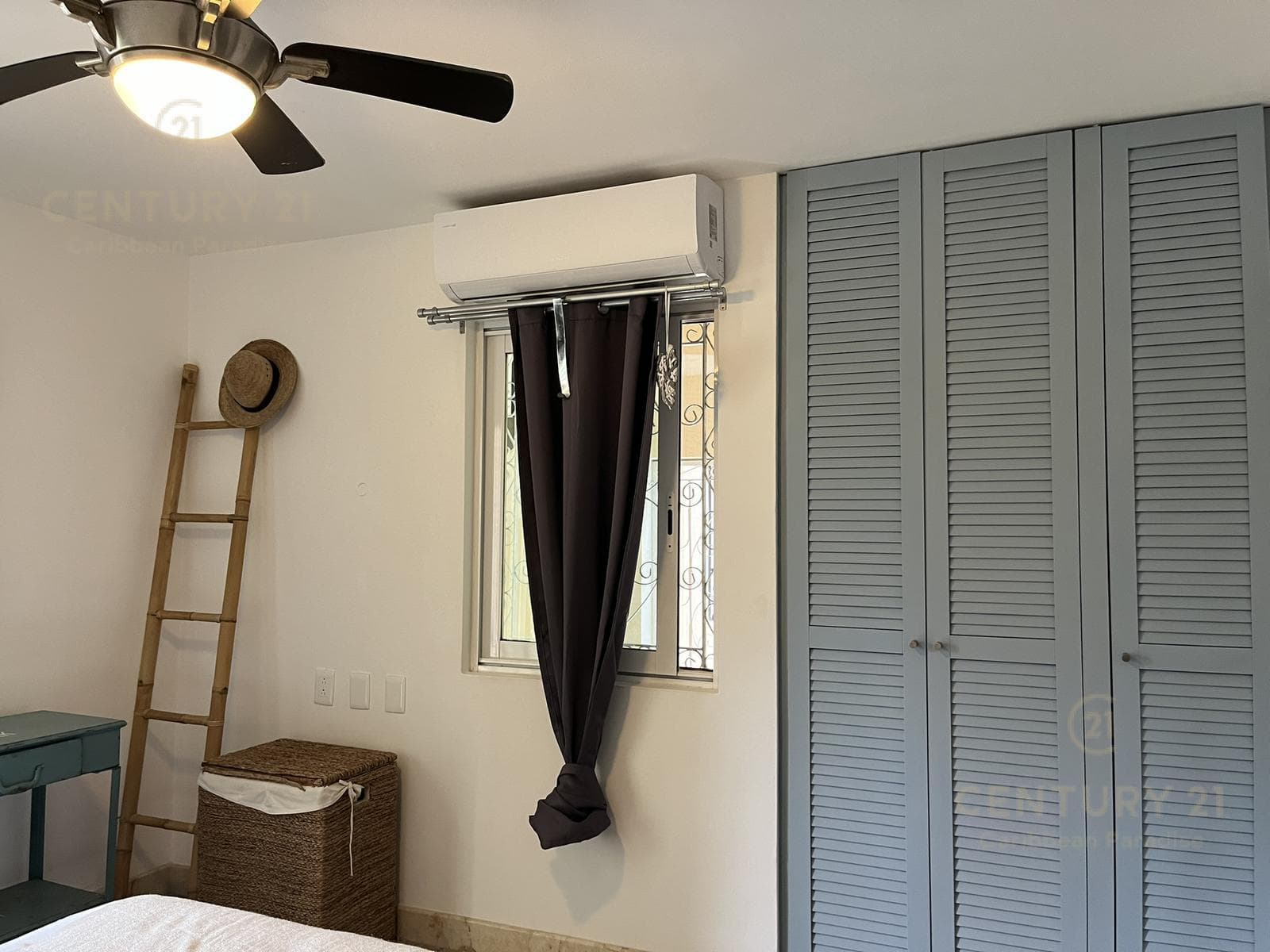 2-bedroom, 3-bathroom apartment in downtown Playa del Carmen P4206