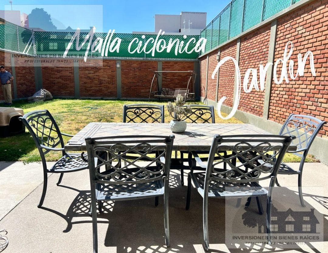 House for Sale in the Valle de las Fuentes Residential Community, Calimaya.