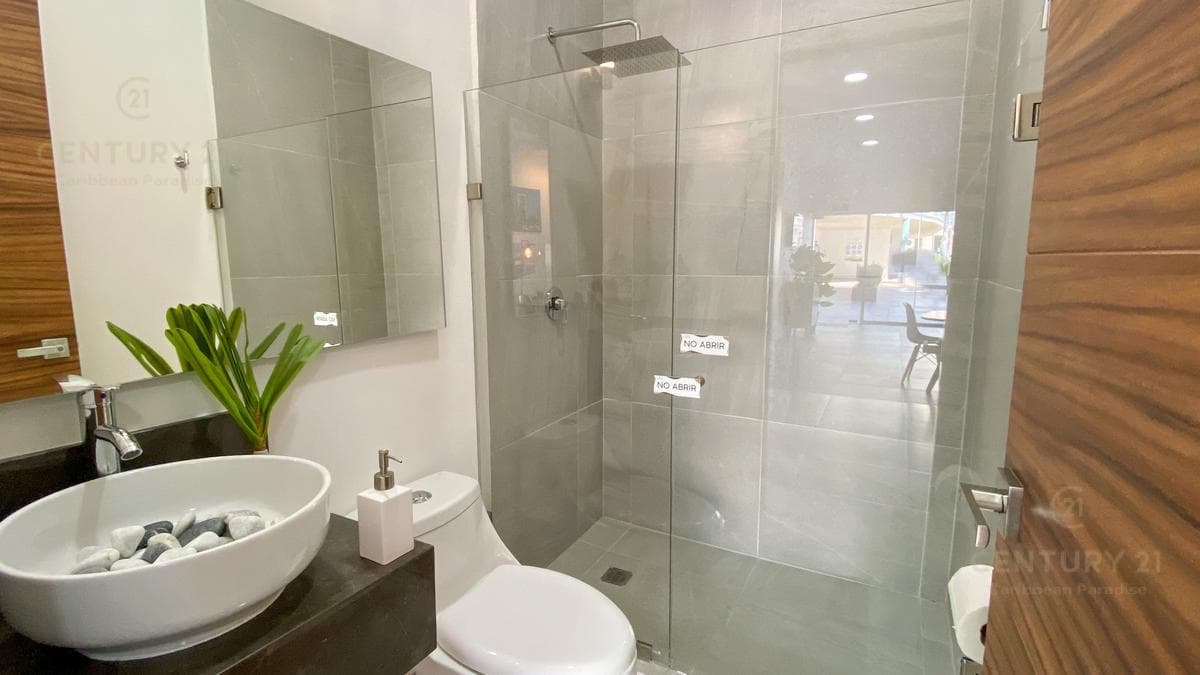 En Venta Departamento en Cancún Av Huayacan C3171