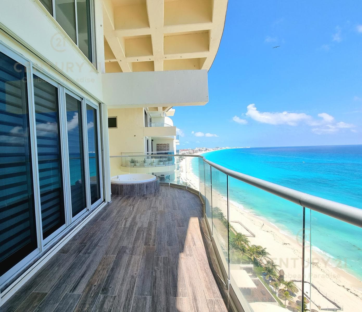 Exclusive Ocean View Penthouse for Sale in the Lahia Condo. Hotel Zone, Cancun C3797
