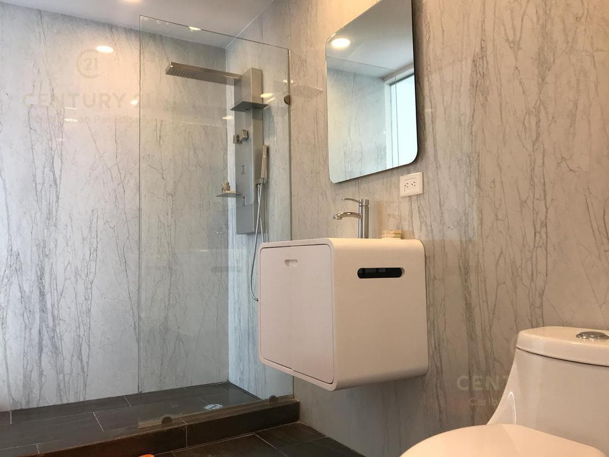 SE VENDE PENTHOUSE DE 3 RECAMARAS EN EL CENTRO AV 10 P2843