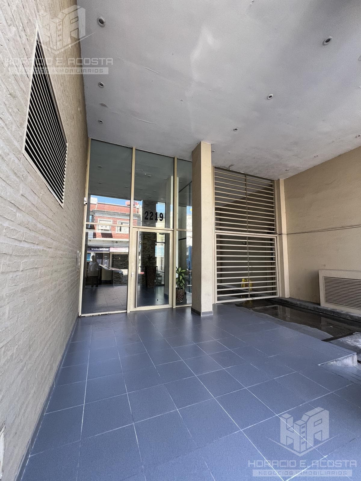 3-Room Apartment in San Martín Centro, Eligible for Financing, with Patio