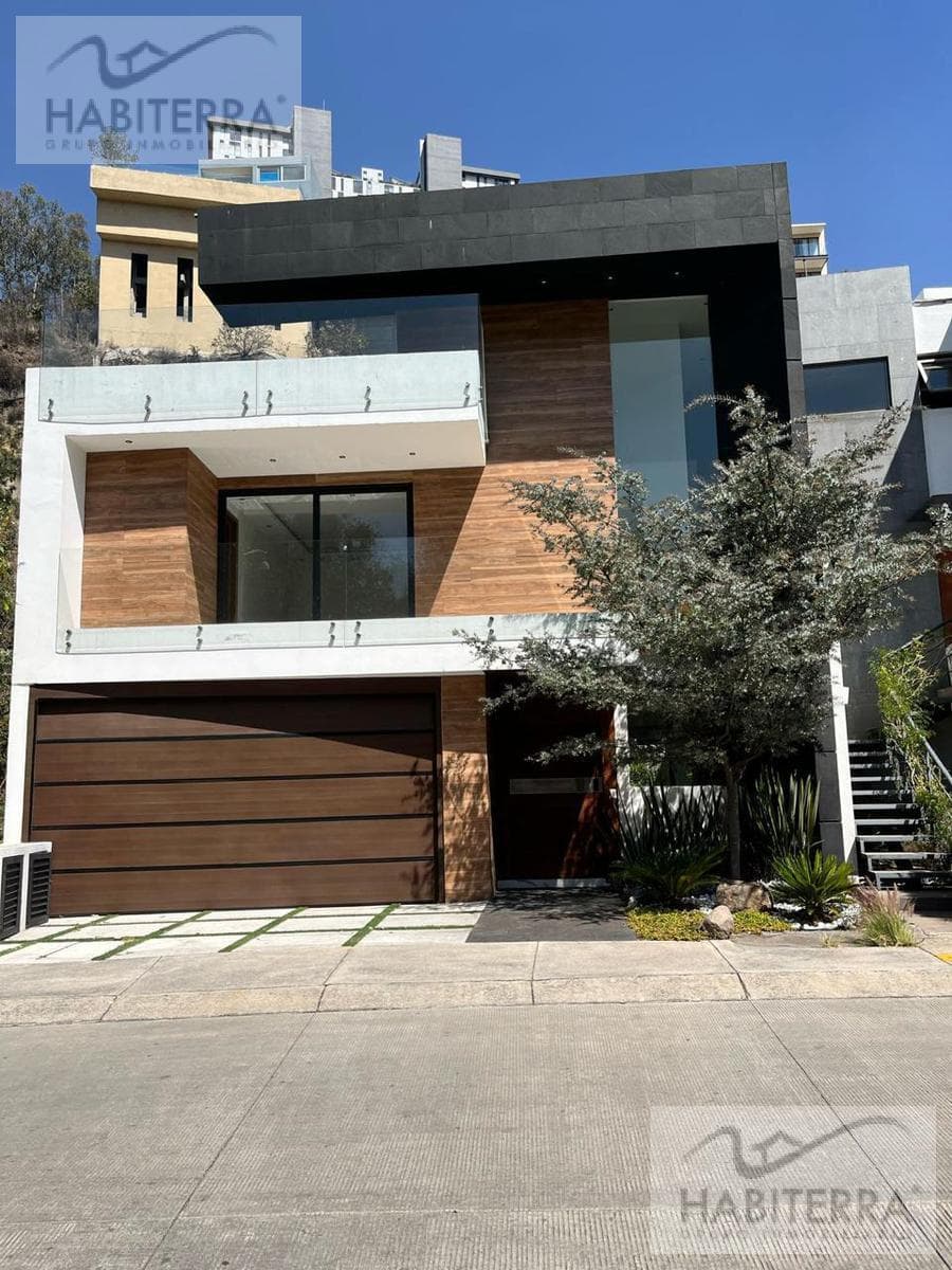 VENTA CASA EN PRIVADA BOSQUE REAL