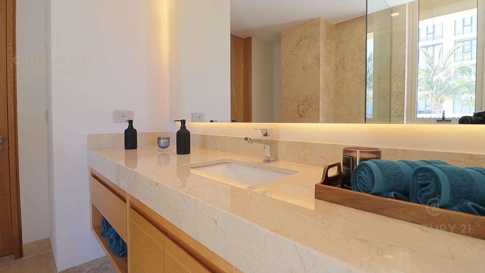 Pre-sale of an apartment in Puerto Cancun C3795