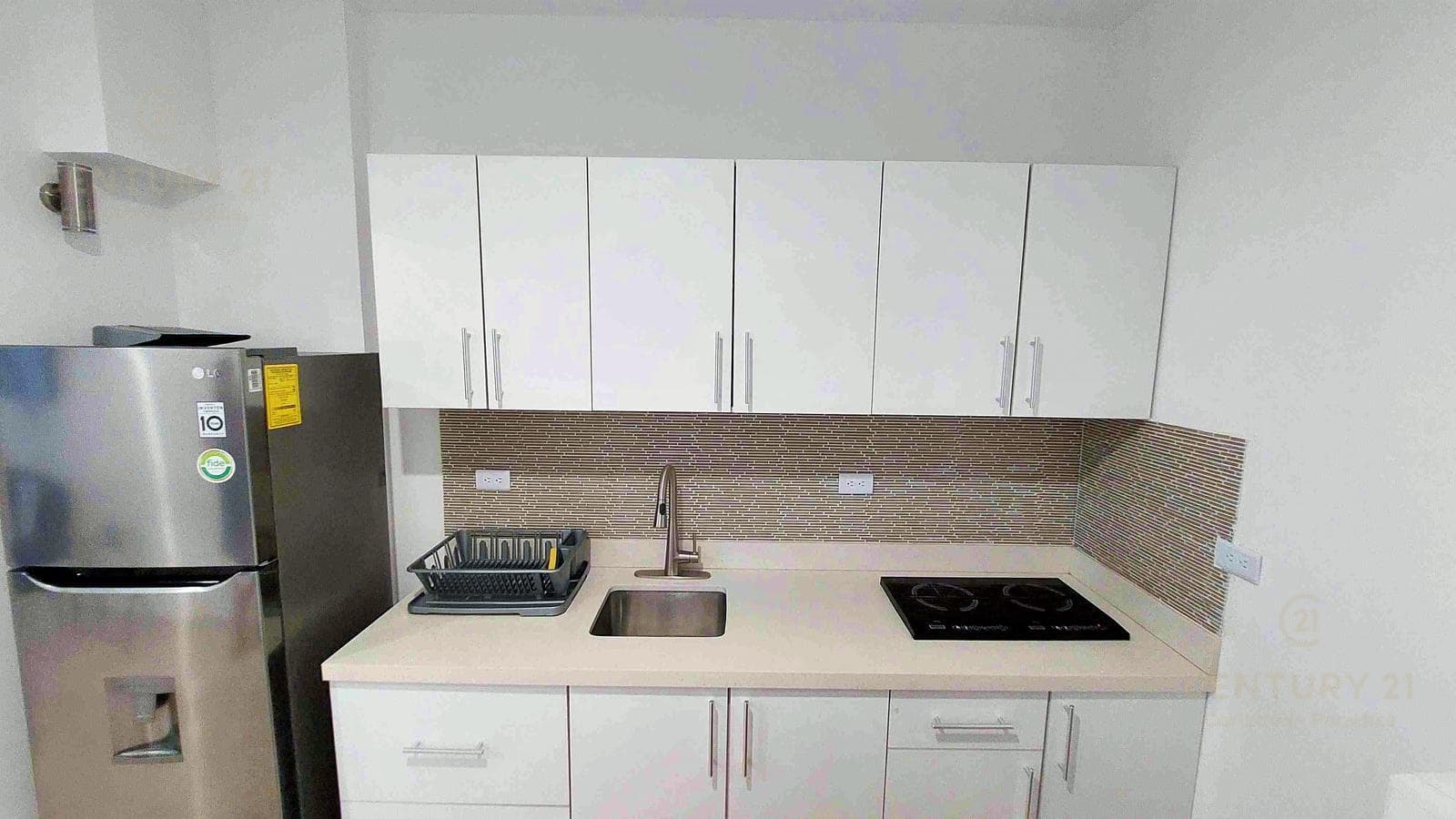 Estudio en venta listo para rentar a 1 cuadra de 5ta ave Playa del Carmen P4015
