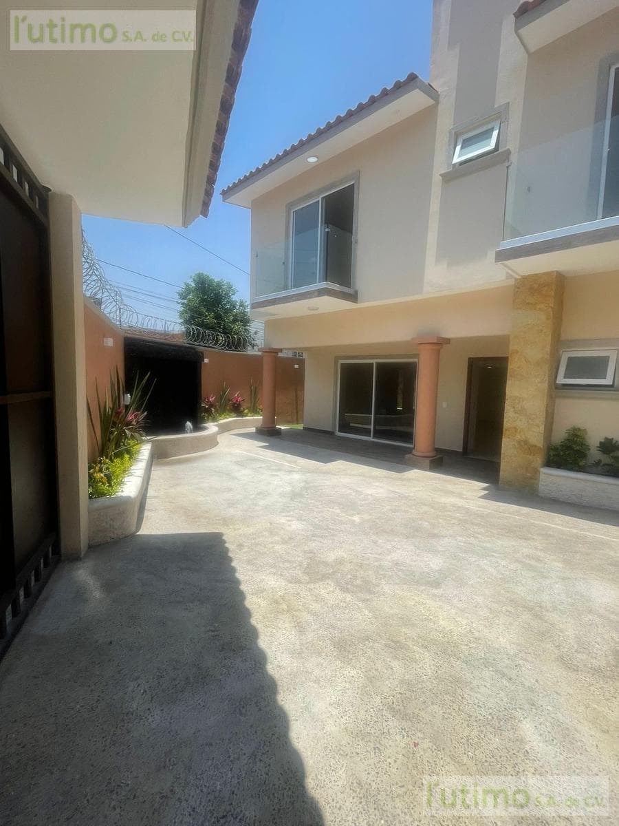 HOUSE FOR SALE, NORTHERN AREA, OCOTEPEC, CUERNAVACA