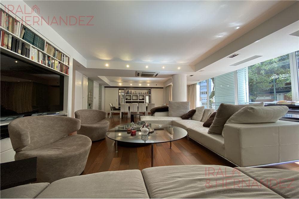 5-ROOM APARTMENT FOR SALE WITH MAID'S QUARTERS IN BELGRANO