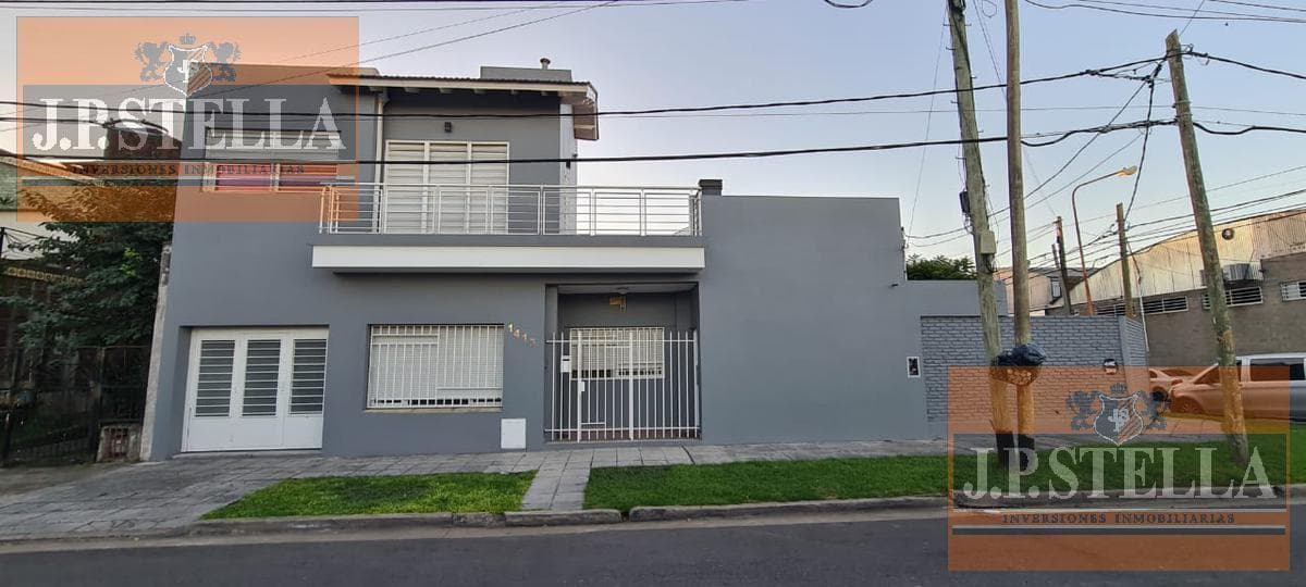 Casa 4 Amb. C/ Garage, Quincho y Pileta Climatizada - Ramos Mejia