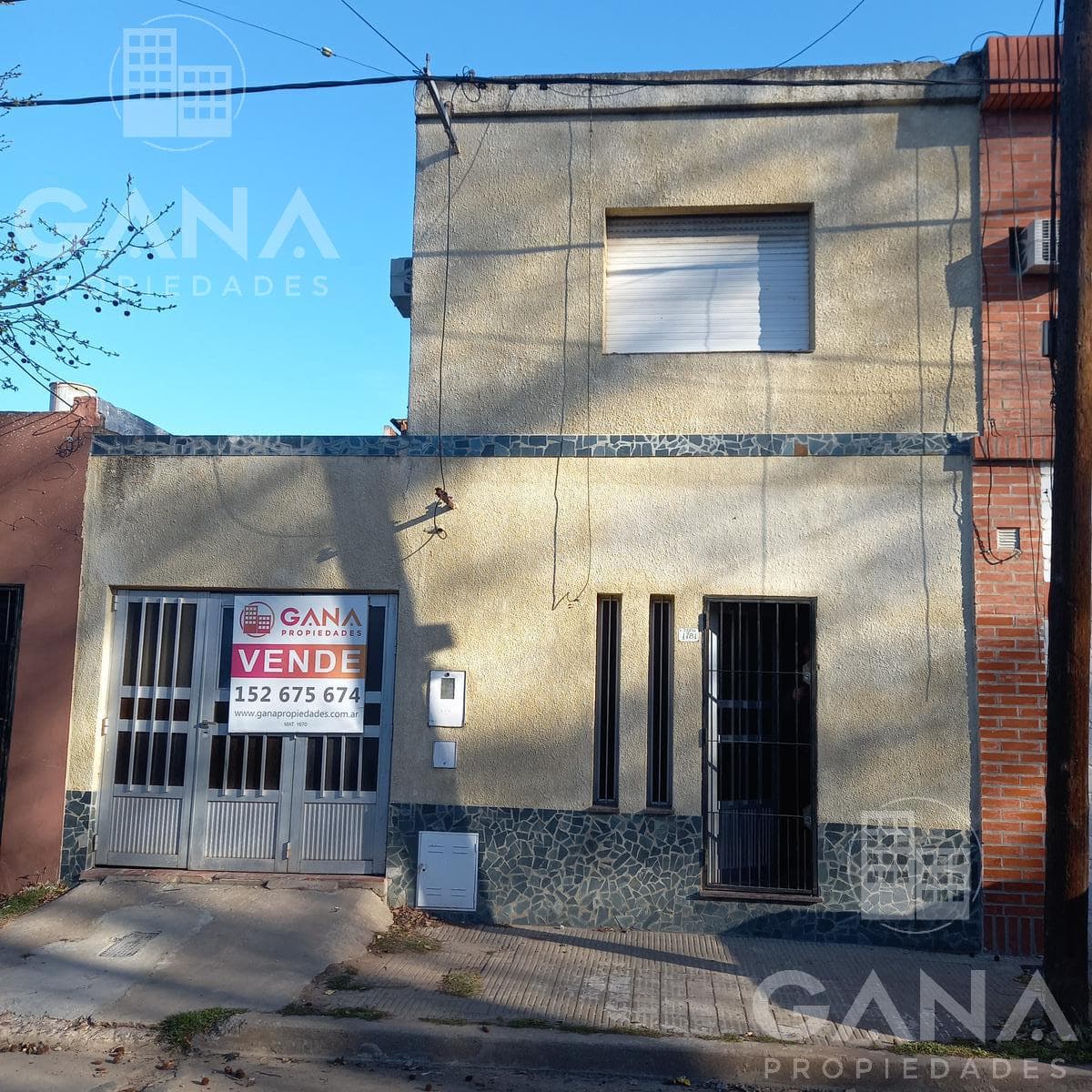 House for sale in Arroyito, Rosario: 2 bedrooms, garage, barbecue area; QUALIFIES FOR A MORTGAGE